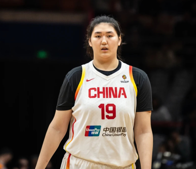 张子宇高效表现引发最佳阵容争议，宫鲁鸣称其