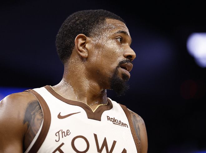 勇士加时险胜独行侠 波杰爆发穆迪伤退成焦点