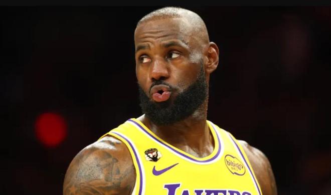 湖人残阵力克尼克斯 东契奇里夫斯双核闪耀