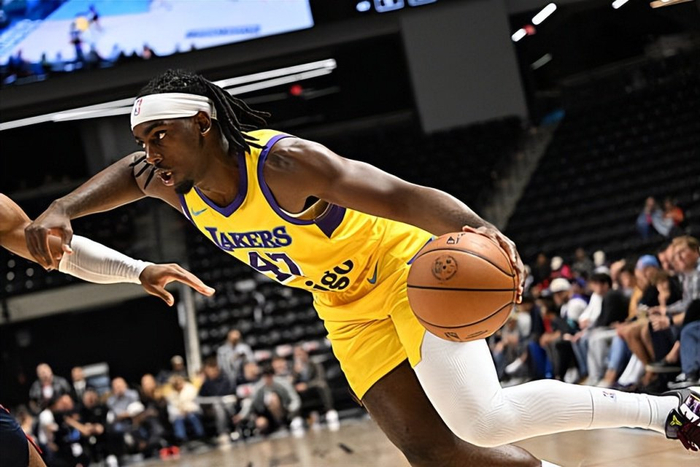 南湾湖人惨败斯托克顿国王 卡鲁马31分展现NBA潜