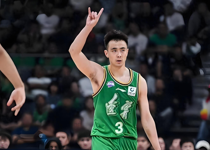 赵继伟两战21投2中辽宁惨败广州 状态暴跌引球迷