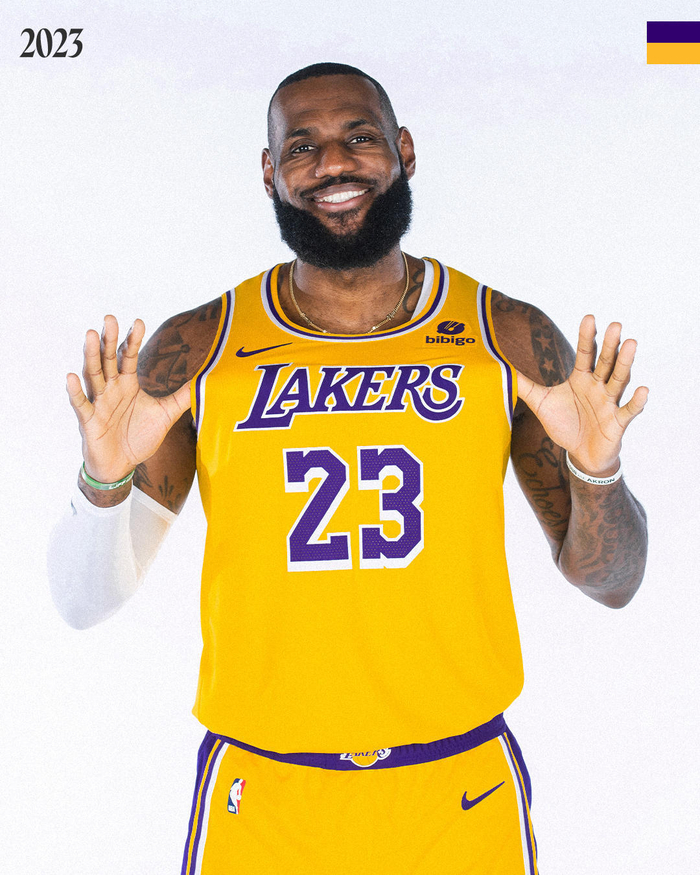 詹姆斯本赛季扣篮次数超越新秀赛季创纪录