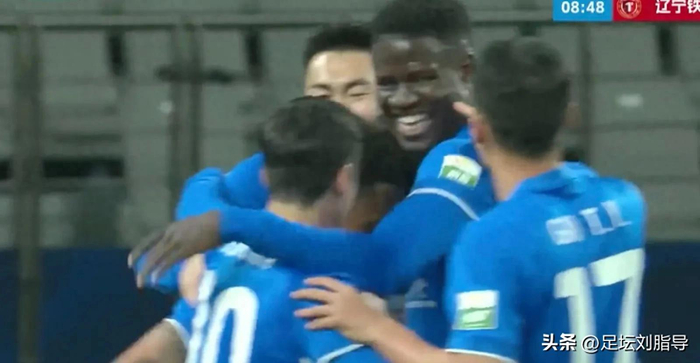 申花逆境突围：斯卢茨基