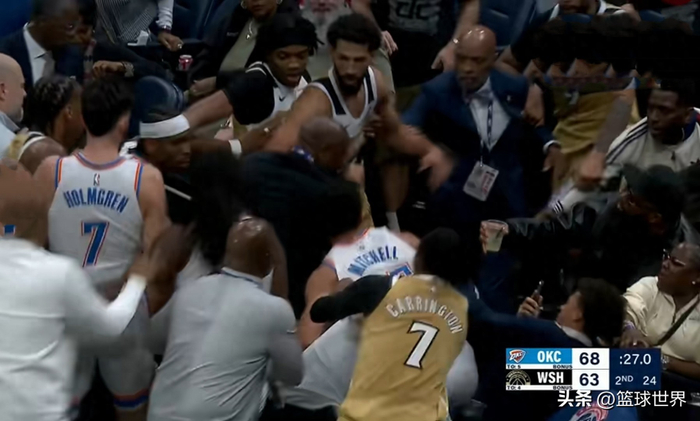 雷霆奇才激战：冲突升级裁判驱逐四人雷霆132-