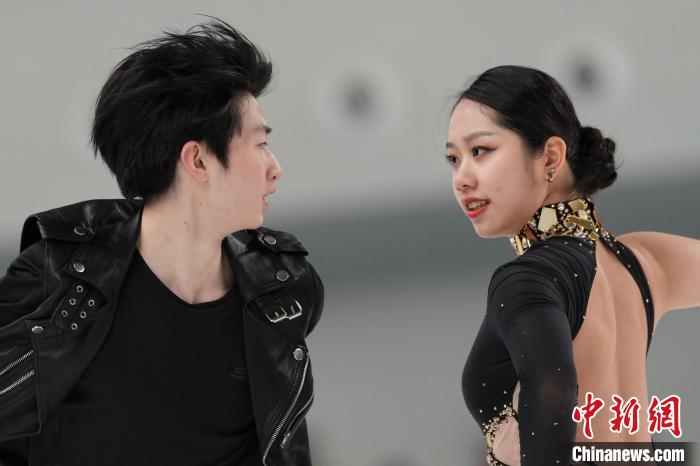 香港“05后”花滑冰舞组合因北京冬奥结缘 “十